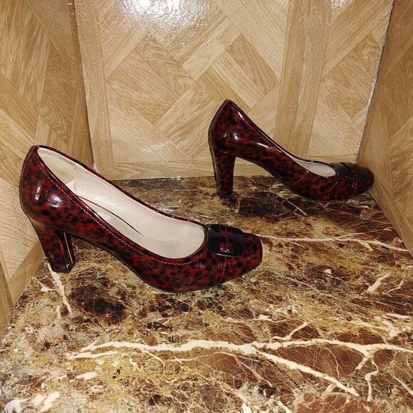 Franco sarto women's pump fashion heel size 8.5.    125 - Picture 2 of 10